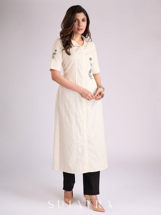 Breezy Off-White Cotton Kurta with Artistic Hand-Painted Detailing