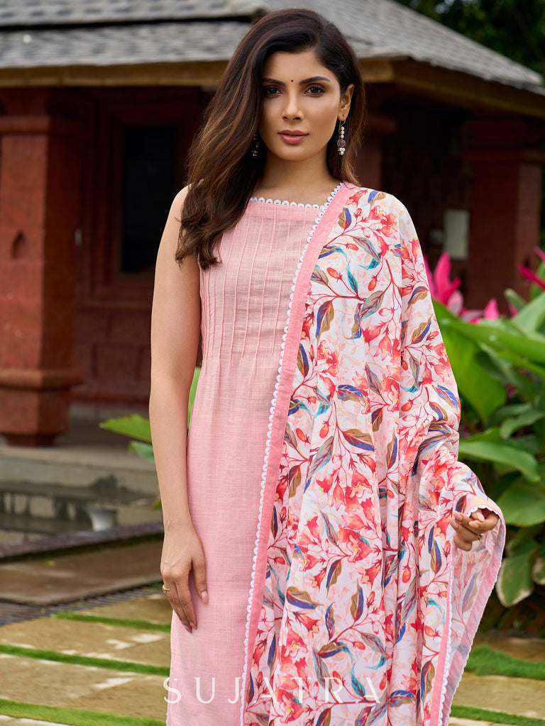 Baby pink kurta with fine stitch detailing Duppata & Pant optional