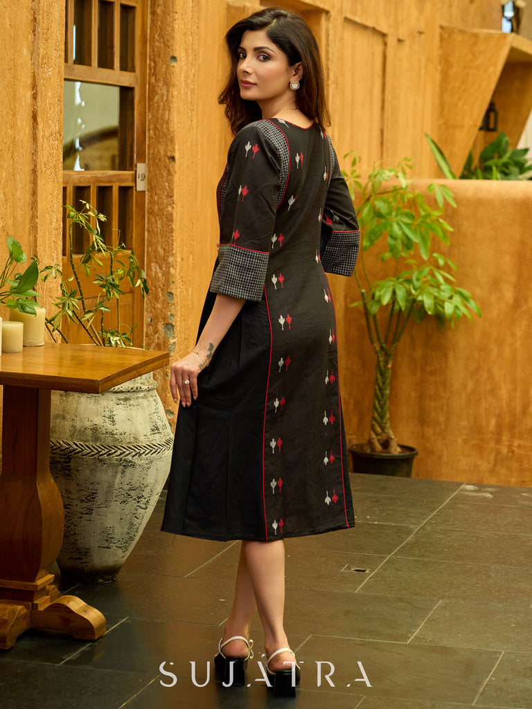 Dual Tone Pleated Jamdani Black Dress with Maroon Accents and Minimal Embellishment