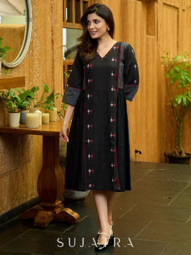Dual Tone Pleated Jamdani Black Dress with Maroon Accents and Minimal Embellishment