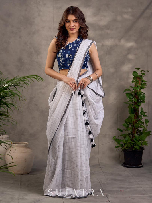 Evergreen White Cotton Checkered Saree