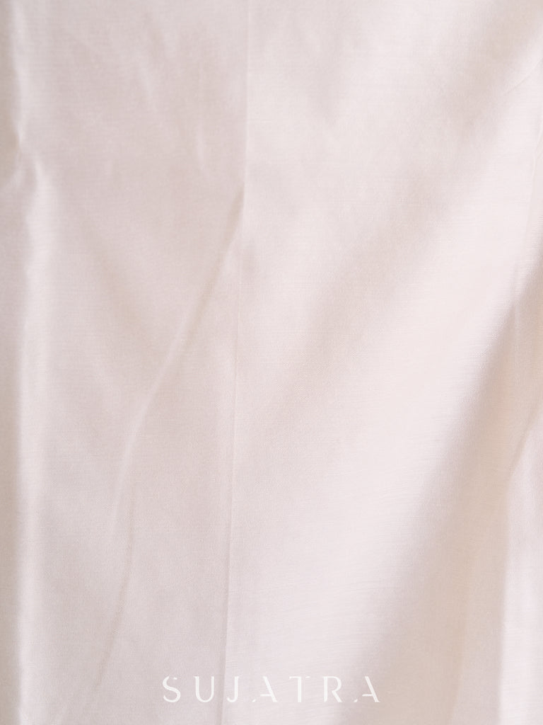 Elegant White Cotton Silk Kurta with Artisanal Hand-Painted Yoke