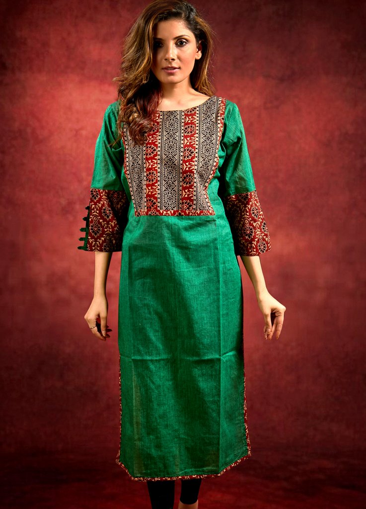 Green Handloom Cotton Kurta with Ajrakh Yoke and Sleeves