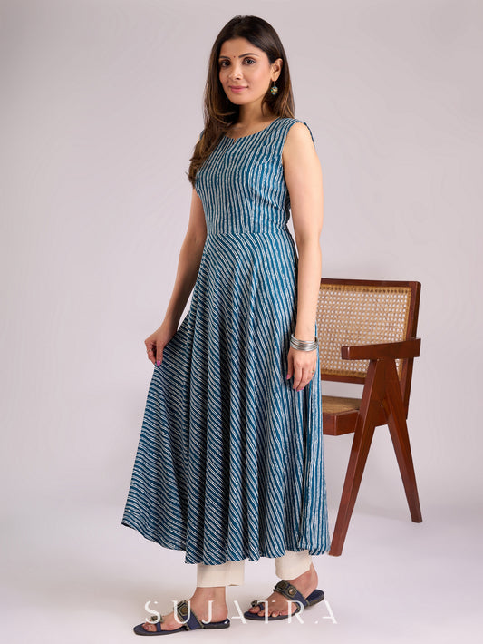 Graceful Blue Striped Viscose Flared Sleeveless Kurta