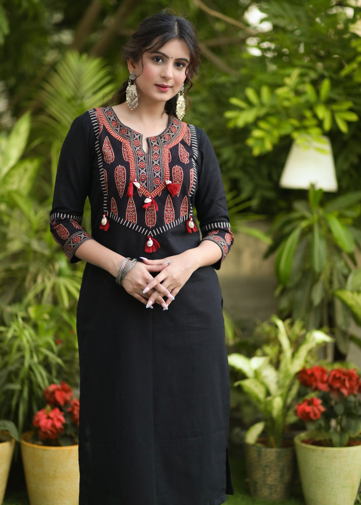 Elegant Black Paisley Combination Casual Kurta Highlighted with Shell Embellishment - Pant Optional