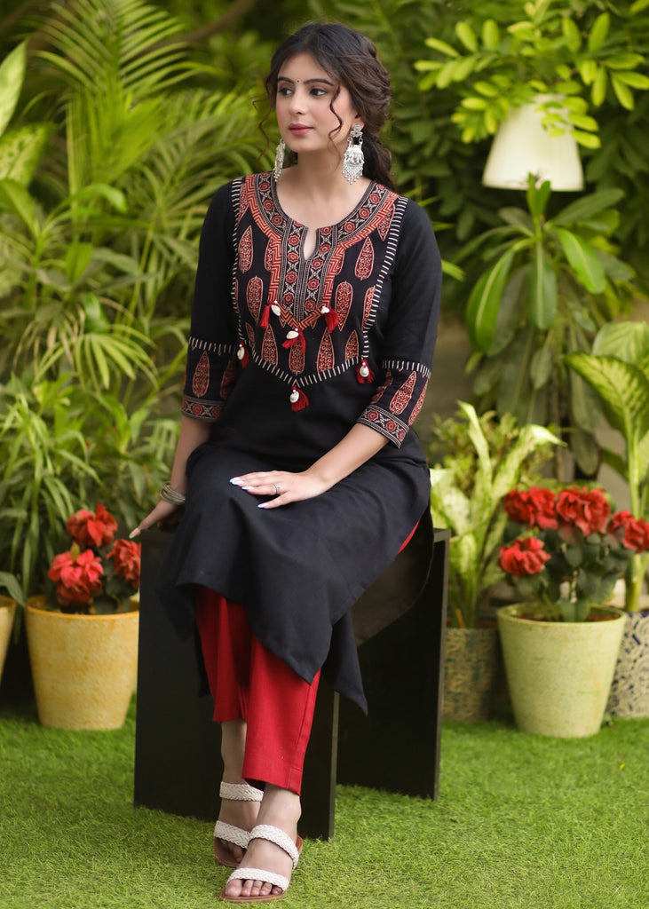 Elegant Black Paisley Combination Casual Kurta Highlighted with Shell Embellishment - Pant Optional