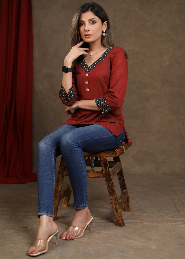 Classic Maroon Cotton Top Ajrakh Collar & Wooden Buttons