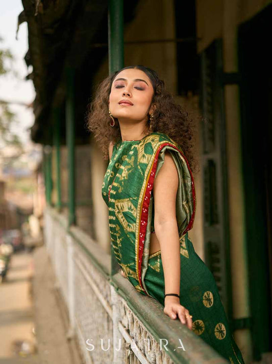 Bottle Green Shibori Art Silk Saree with Contrasting Red Bandhani Border