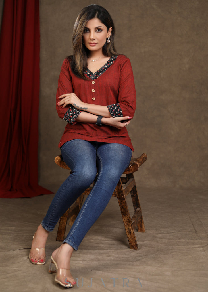 Classic Maroon Cotton Top Ajrakh Collar & Wooden Buttons