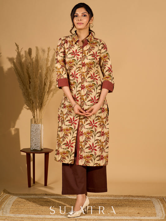Blissful Beige Mul Cotton Floral Printed Kurta with Contrast Ajrakh Accents