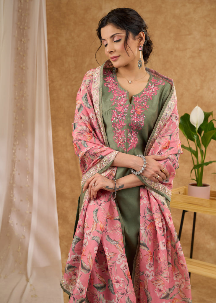 Elegant fern green Chanderi kurta with pant with intricate applique work Dupatta Optional