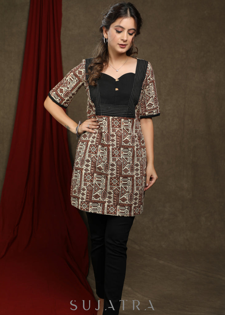 Trendy printed cotton Tunic with threadwork on black yoke
