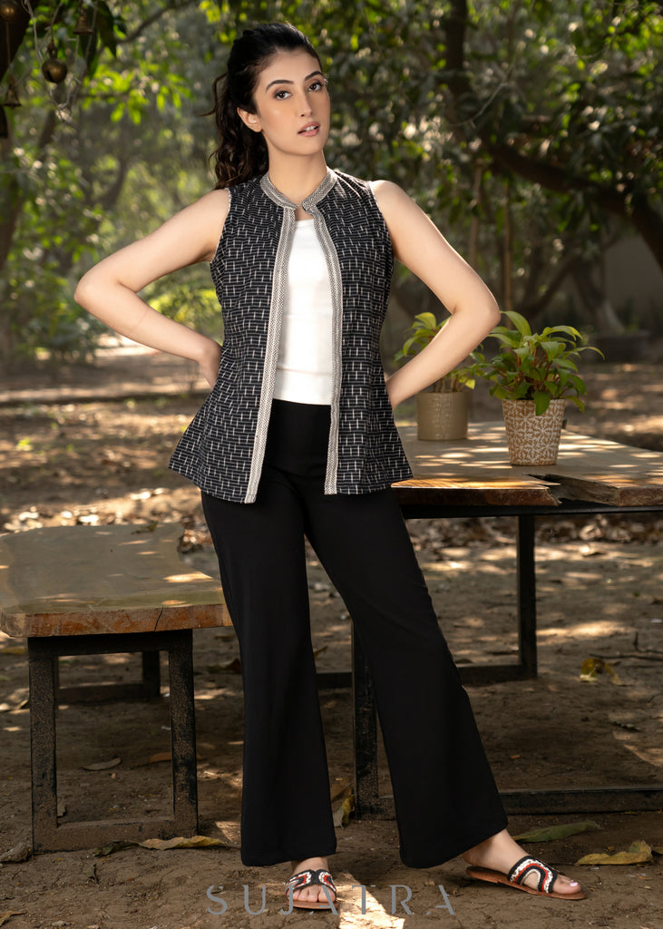 Elegant black cotton ikat sleeveless jacket with mandarin collar