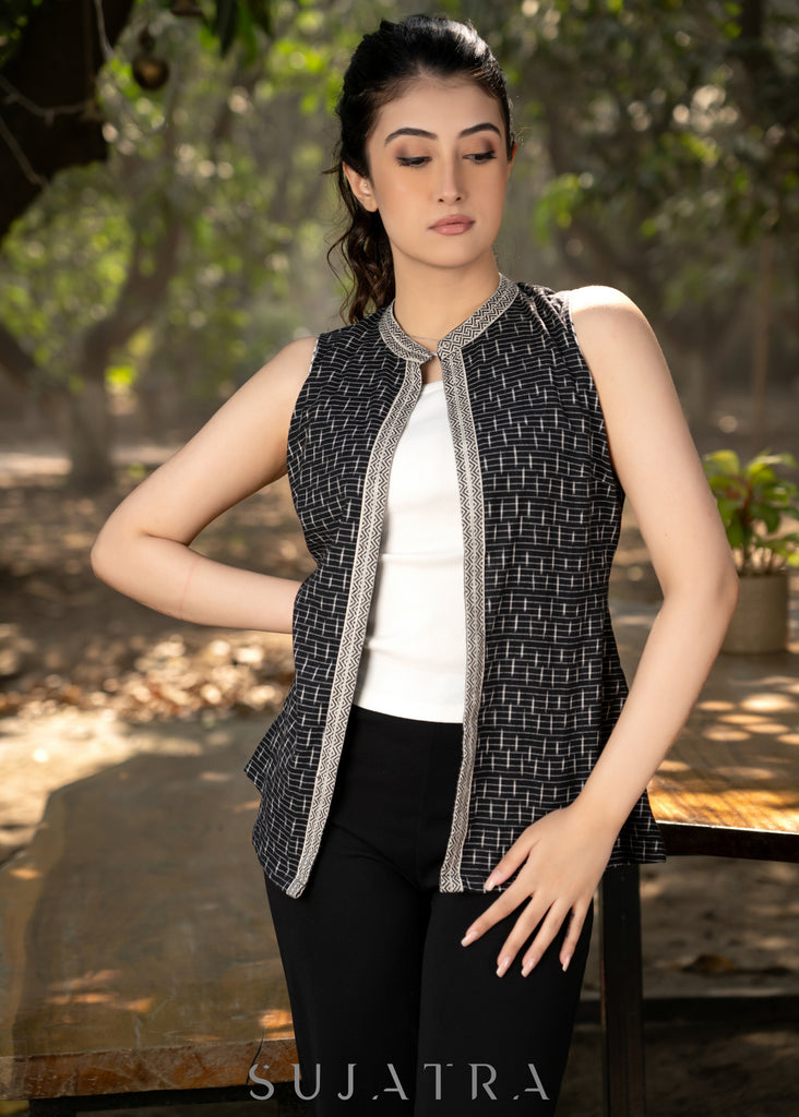 Elegant black cotton ikat sleeveless jacket with mandarin collar