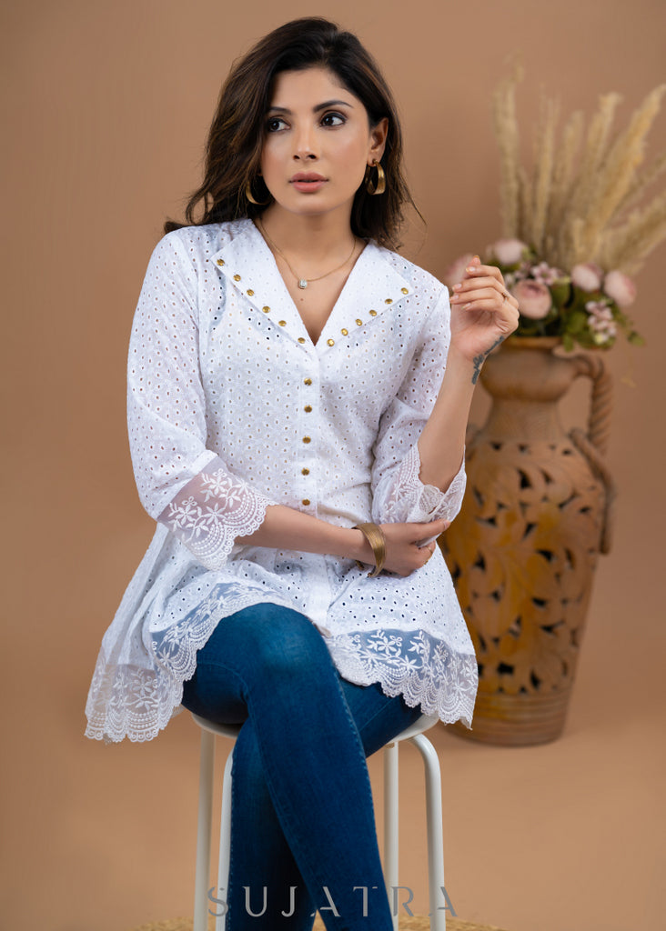 Elegant white Hakoba pleated top