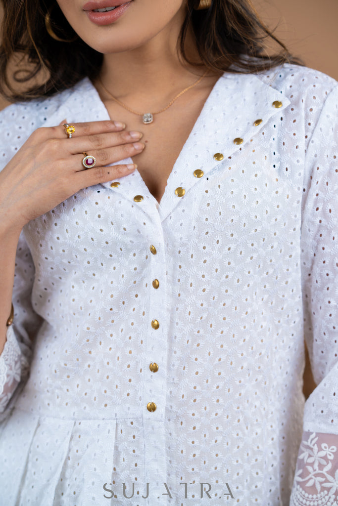 Elegant white Hakoba pleated top