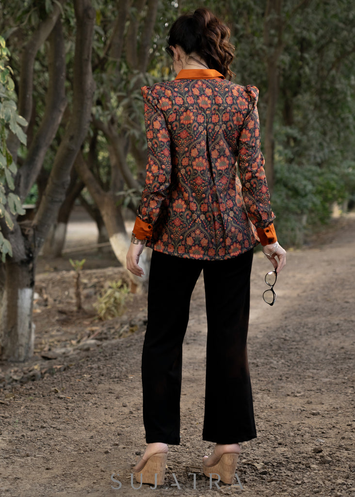 Elegant Black Muslin Shirtwith Floral Print and Contrast Collar