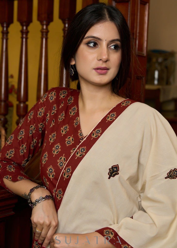 Smart maroon printed cotton kurta, perfectly paired with an exquisite appliqué work stole - Pants Optional