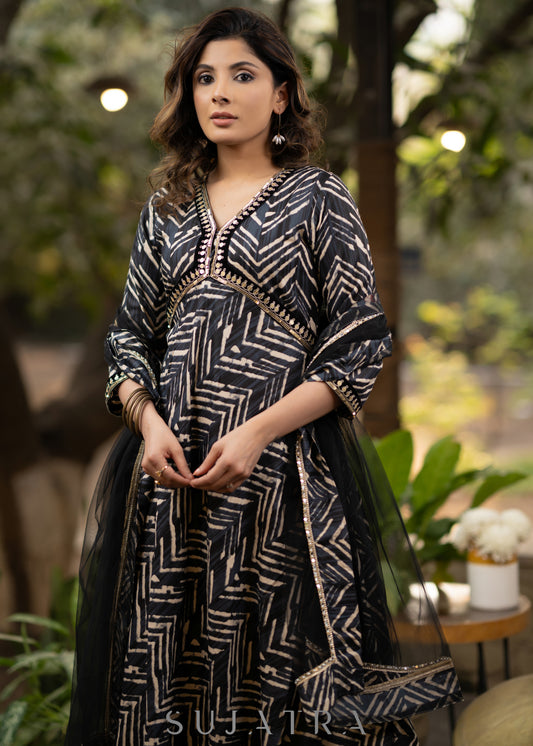 Hand embroidered Rayon printed empire line kurta