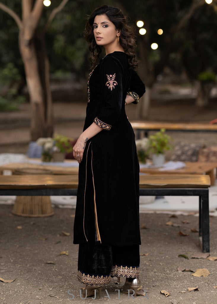 Black hand embroidered velvet kurta with pant - Dupatta Optional