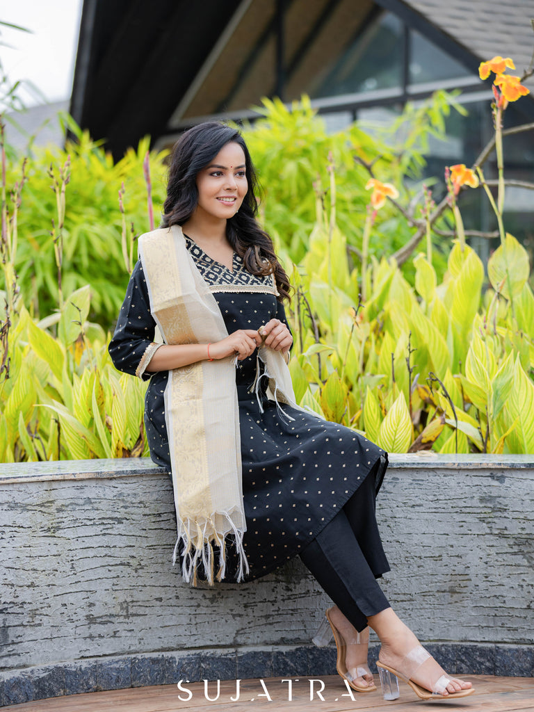 Varnika Chanderi Silk Embellished Kurta
