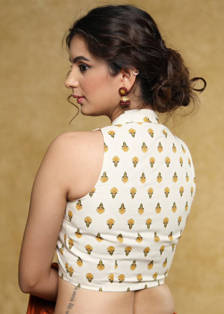 Smart cream block-printed Cotton sleeveless printed blouse with Mandarin collar