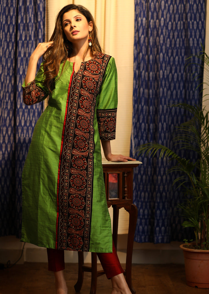 Straight Cut Cotton Silk Kurta with Ajrakh detail