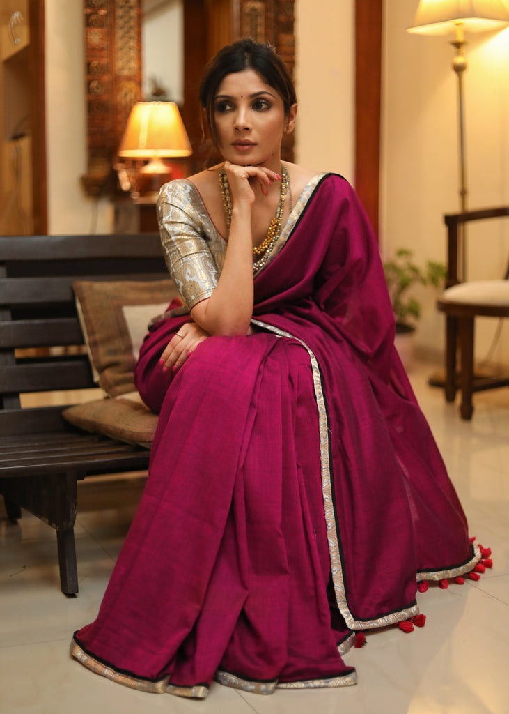 Graceful magenta Cotton saree with elegant Banarasi border