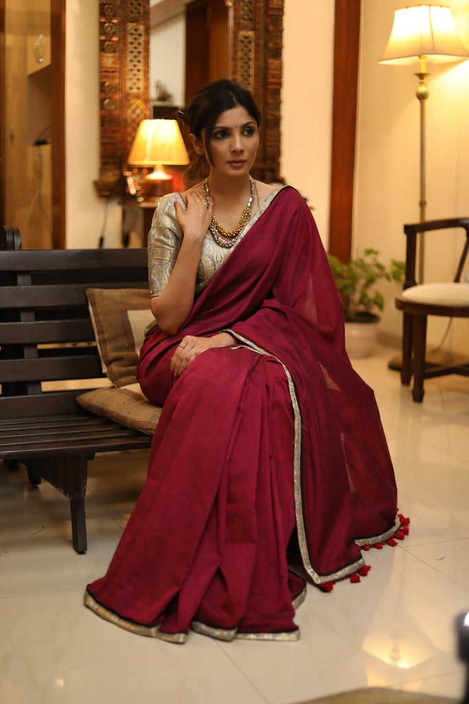Graceful magenta Cotton saree with elegant Banarasi border