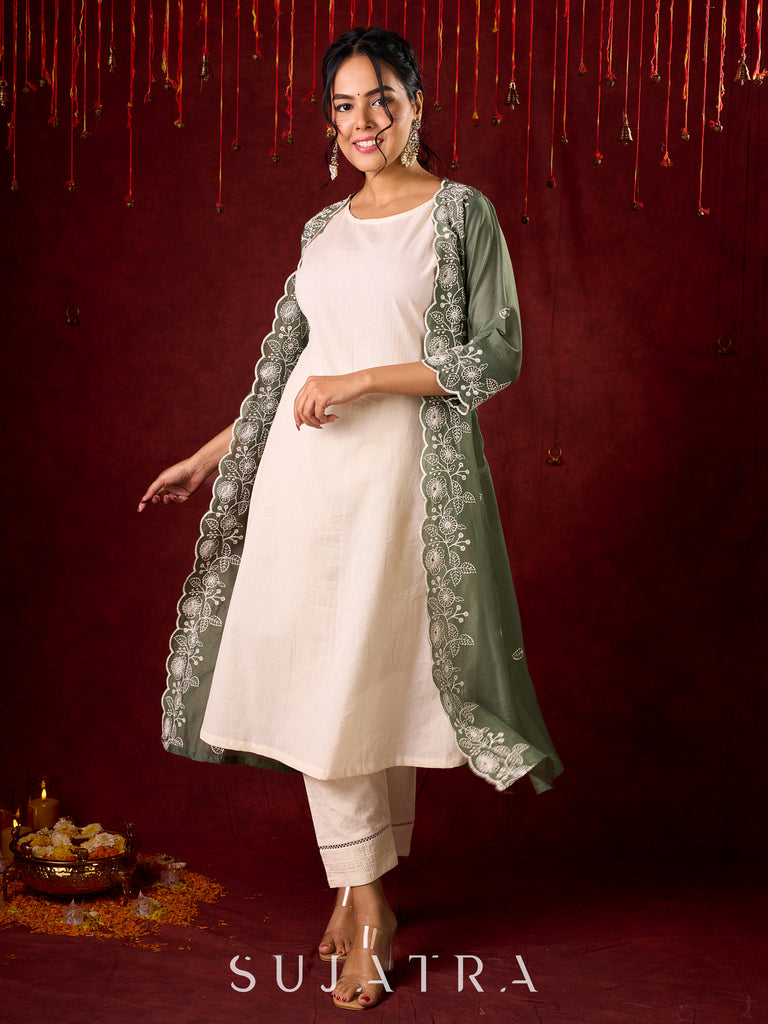 “Stylish cotton sleeveless kurta with pant n jacket optional