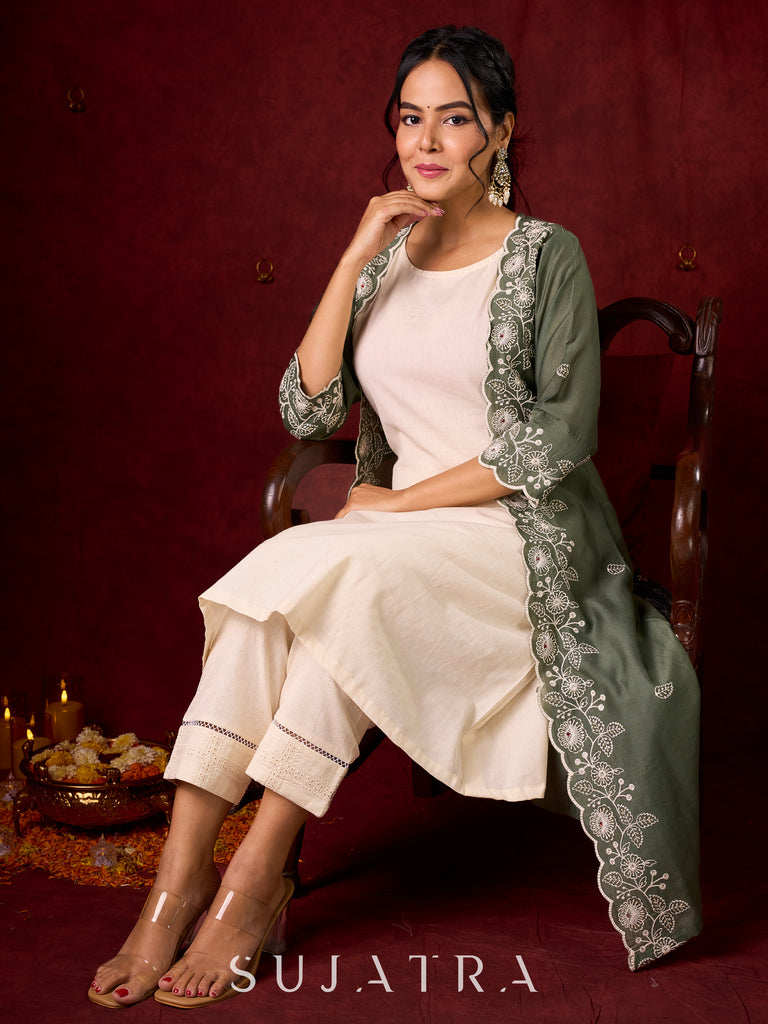“Stylish cotton sleeveless kurta with pant n jacket optional