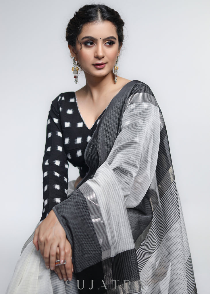 Elegant White Pure Maheshwari Saree with Grey & Zari Border
