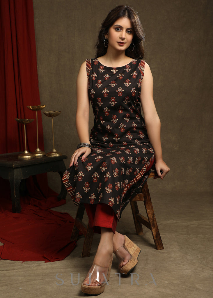 Trendy Black Floral Printed Sleeveless Kurta - Pant Optional