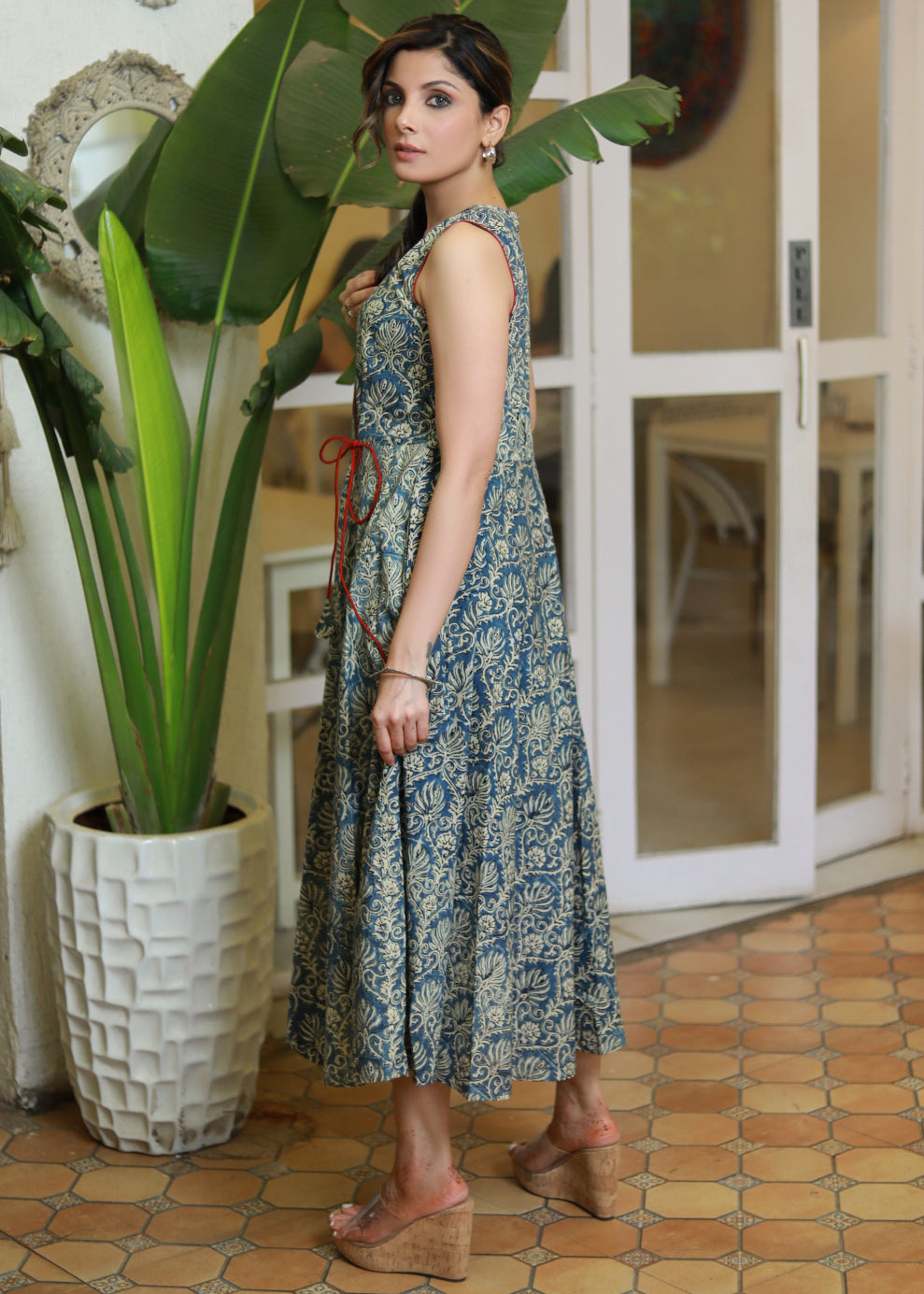 Classy Blue Floral Sleeveless A-Line Crossover Dress