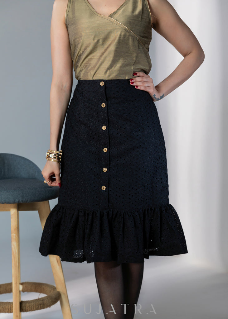 Exclusive black front buttoned hakoba skirt