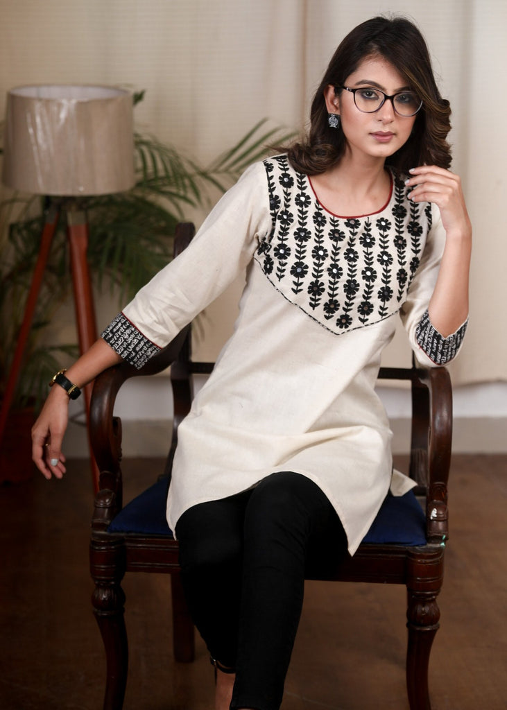 Mirror embroidered off-white cotton flex tunic