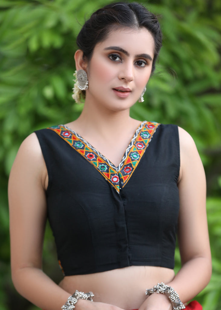 Exclusive Black Sleeveless Cotton Silk Blouse Highlighted with Mirror Lace on Neckline