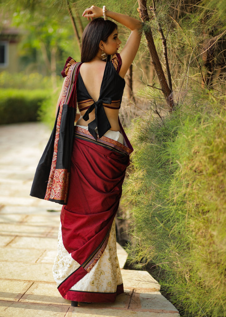 Gorgeous khun & golden embroidery combination saree with benarasi piping - black khun blouse piece