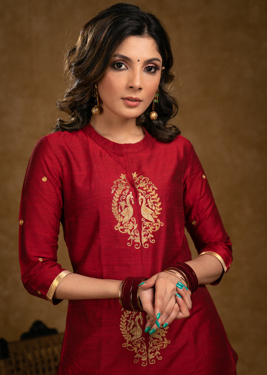 Elegant Maroon Cotton Silk Kurta with Peacock Embroidered Motifs in Front