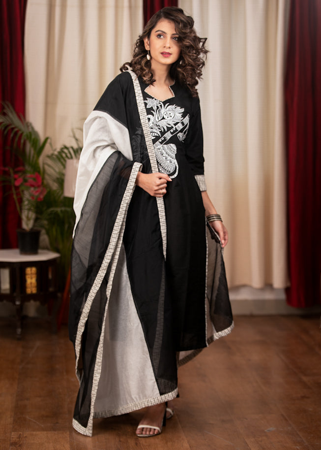 Black& White Straight Cotton Handloom Kurta with Impeccable Hand Painting of Musical Expressions, Pant & Dupatta - 3 Piece