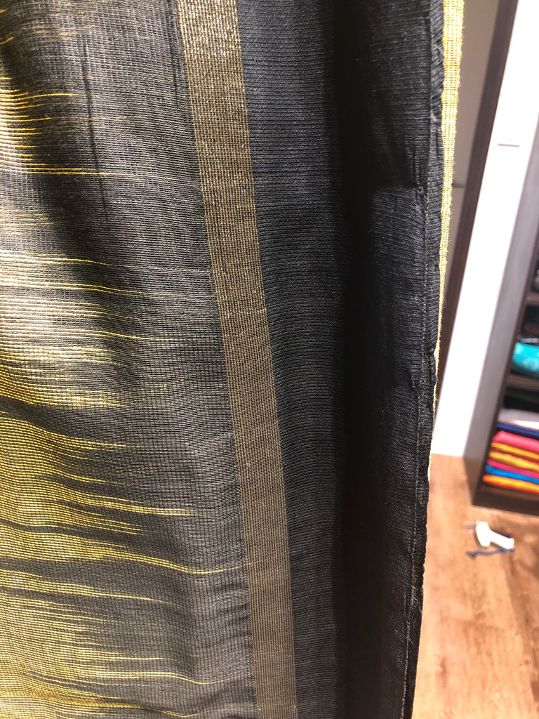 Exclusive handloom cotton with contrast border and distinct pallu - Sujatra