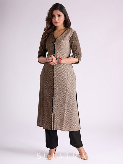 Bold Ajrakh Zigzag V-Neck Kurta with Black Kalamkari in Sleeves & Contrast Black Piping