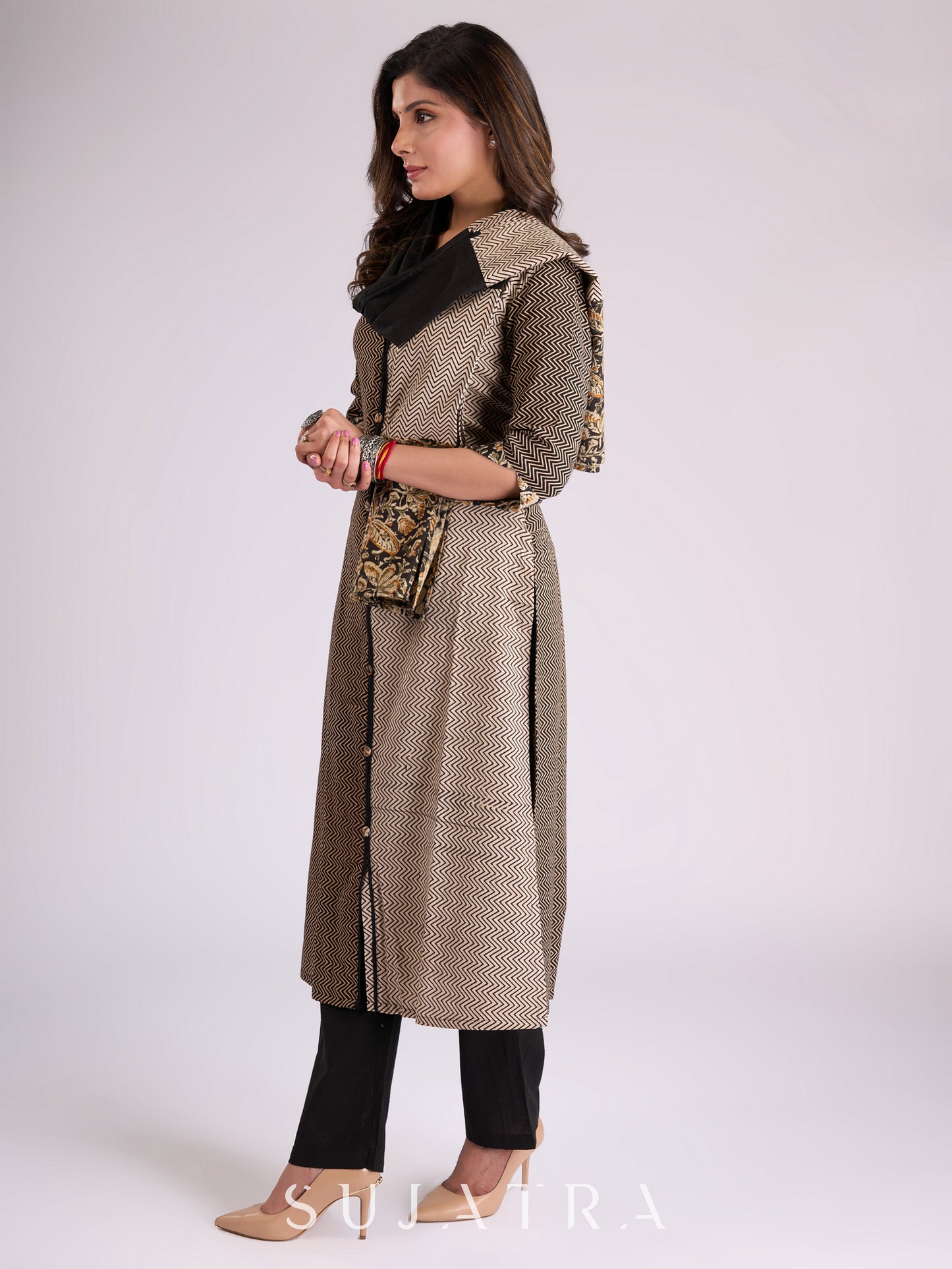 Bold Ajrakh Zigzag V-Neck Kurta with Black Kalamkari in Sleeves & Contrast Black Piping