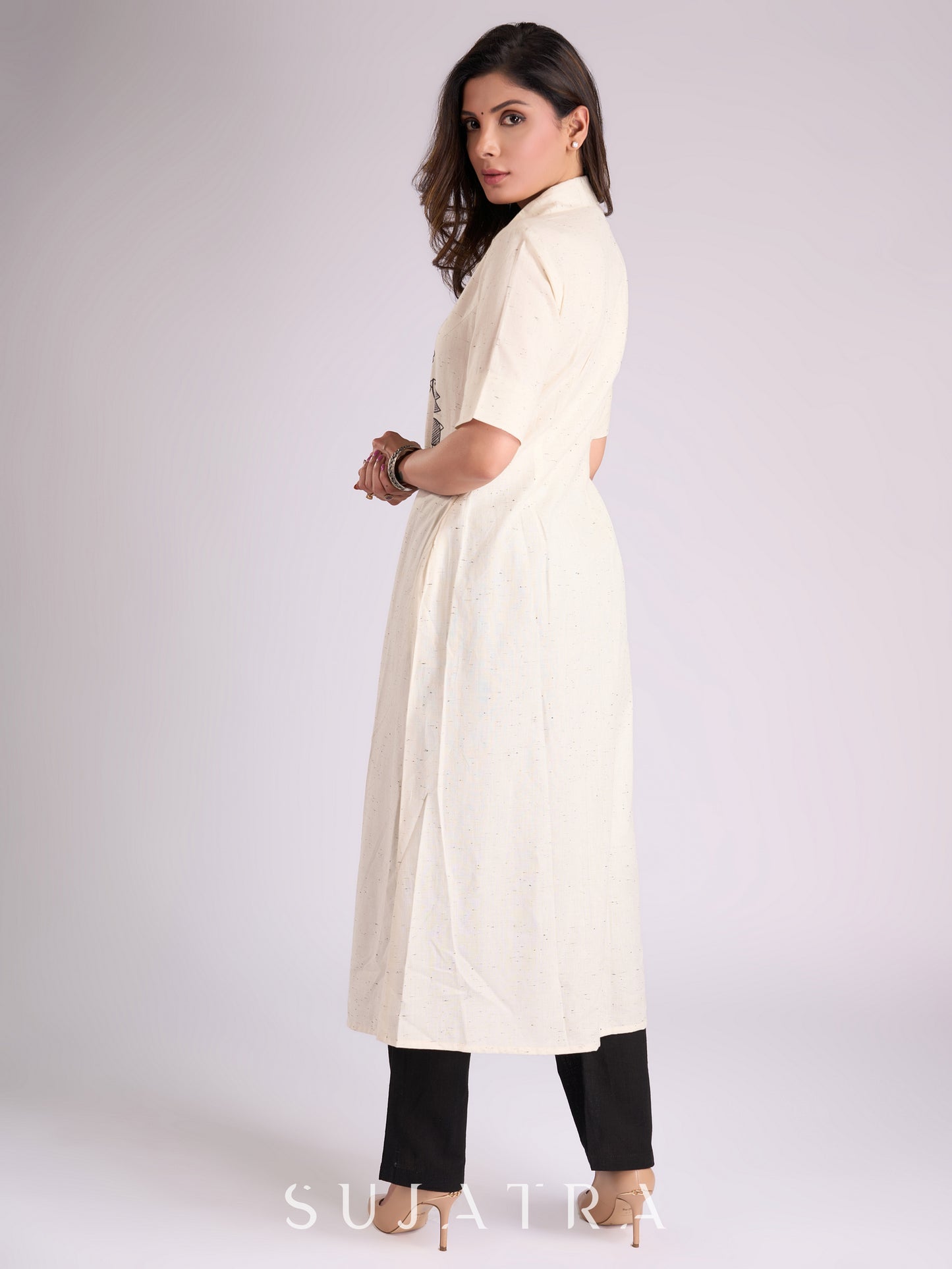 Breezy Off-White Cotton Kurta with Artistic Hand-Painted Detailing