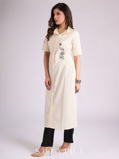 Breezy Off-White Cotton Kurta with Artistic Hand-Painted Detailing