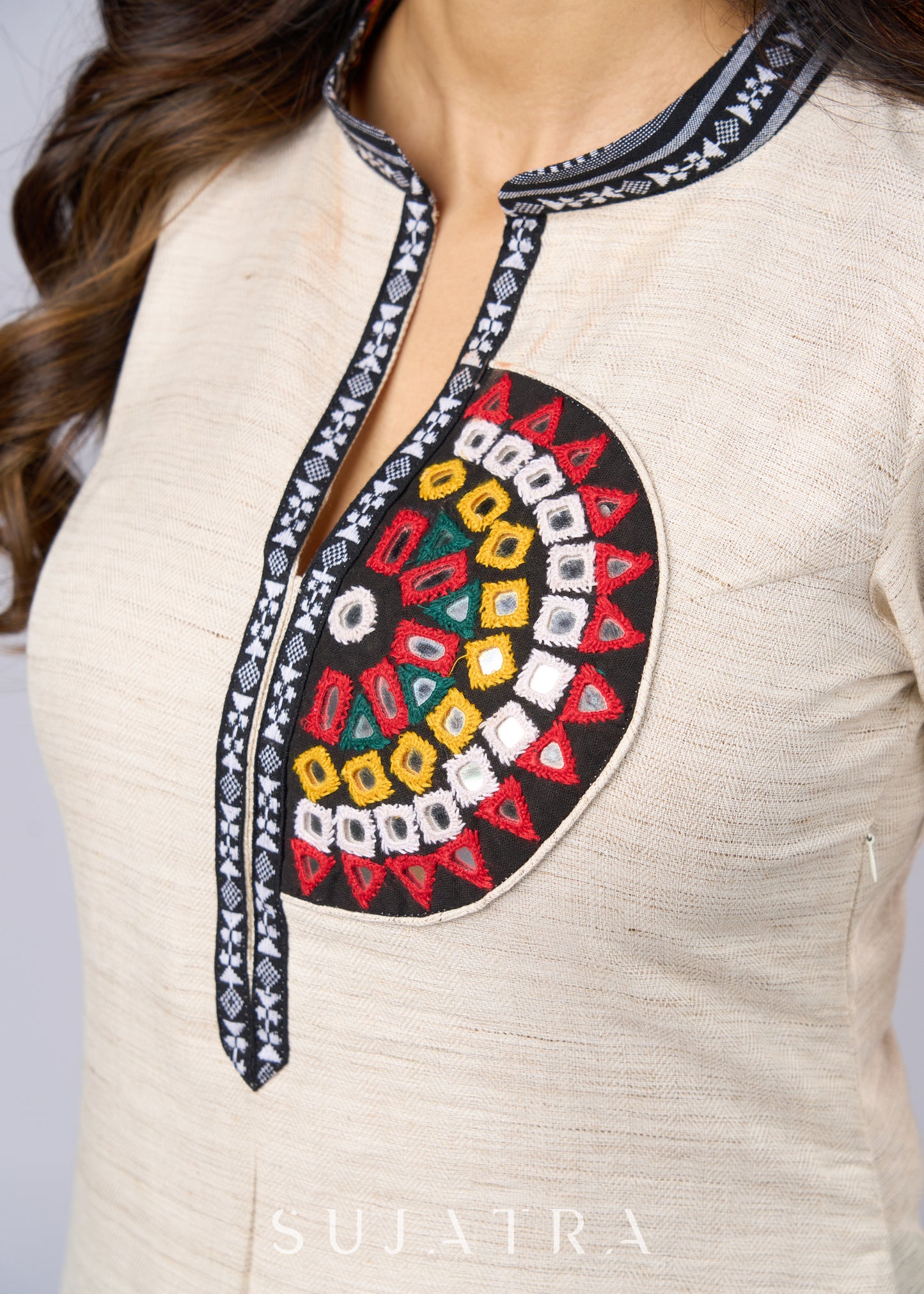 Elegant Off White Cotton Tunic Adorned with Kutch Mirror Work