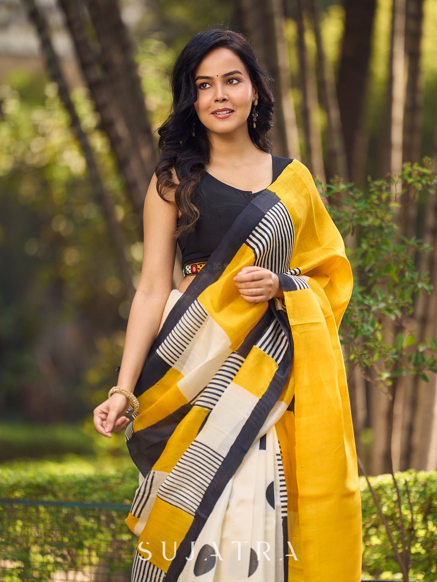 Elegant Geometric Printed Saree Crafted in Striking Mustard & Ivory Tones