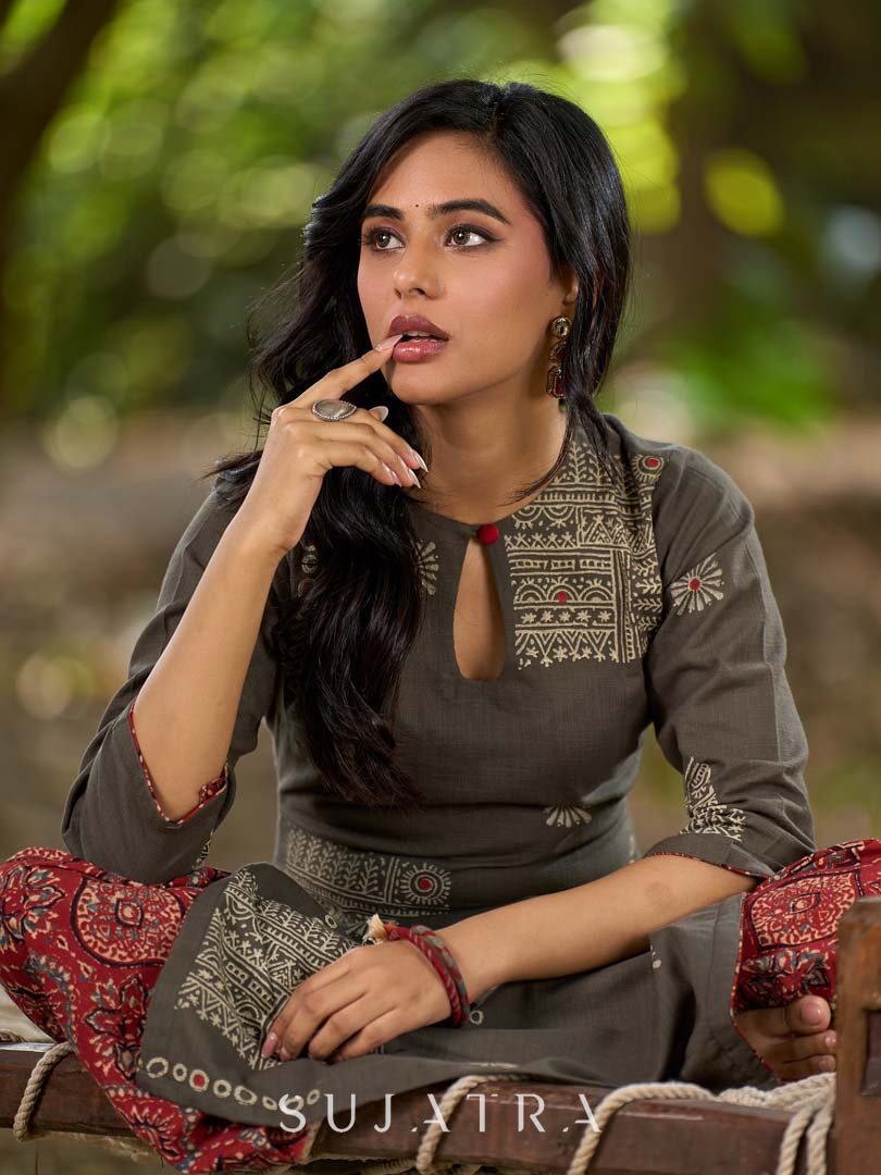 Chic Grey Cotton Kurta with Statement Abstract Hand Block Design