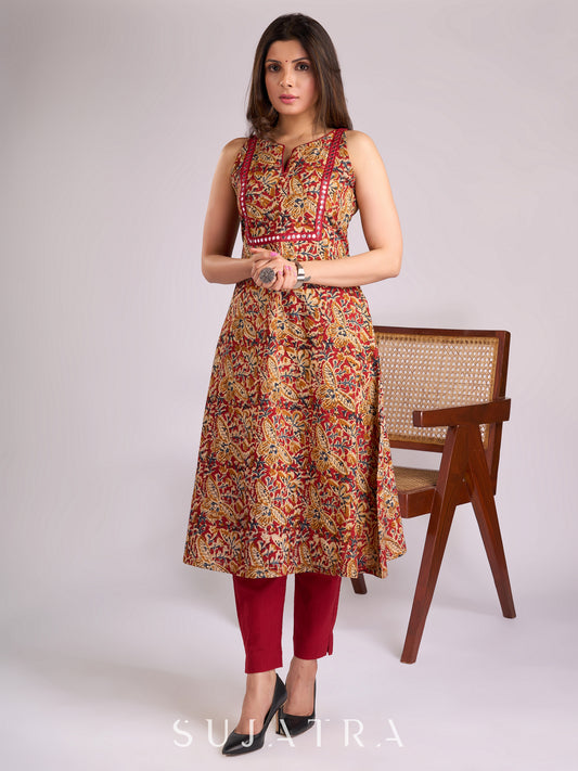 Graceful Kalamkari Kurta with Maroon Piping & Mirror-Embellished Yoke