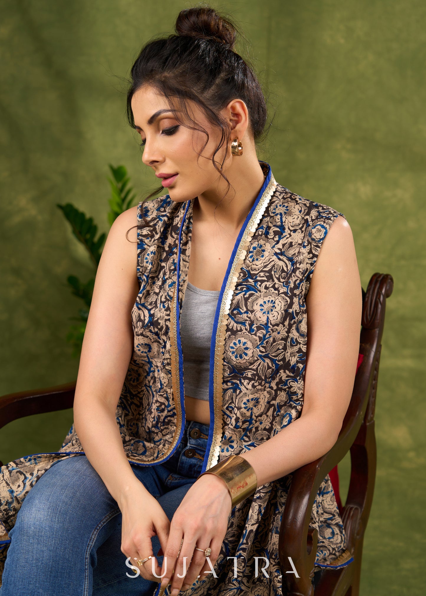 Flowy Grey Kalamkari Floral Asymmetrical Shrug With Delicate Golden Touch For Free Spirited Style